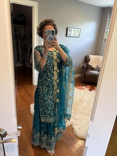 Kavya wearing the Suit
