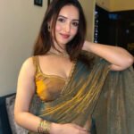 PREMIUM SOFT FENDI CHIFFON TWO TONE SAREE WITH BEADS HAND PIPE WORK