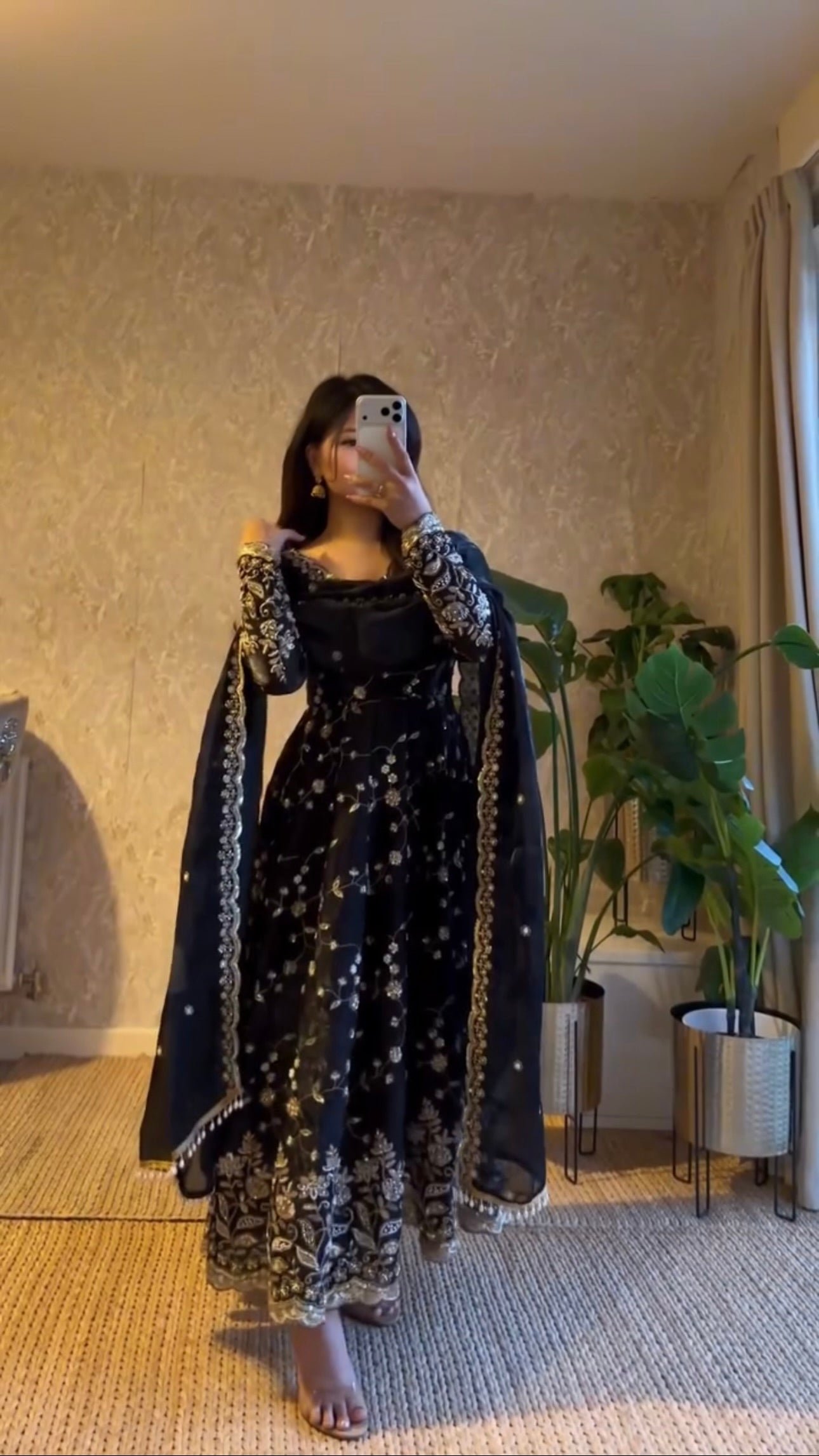 ELEGANT HEAVY FANDY SILK GOWN SET WITH EMBROIDERY & SEQUIN WORK - Image 7