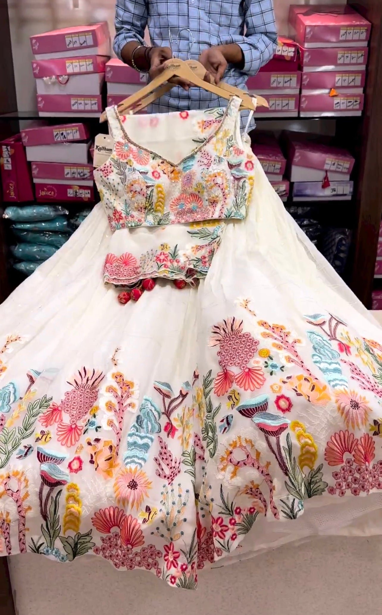 DELIGHTFUL WHITE COLOR MULTI THREAD DESIGNER HEAVY LEHENGA CHOLI - Image 3