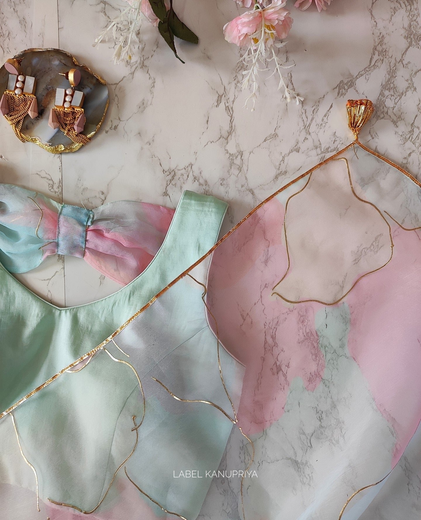 PASTEL DREAM ORGANZA BASE DESIGNER EMBROIDERY WORK SAREE - Image 4