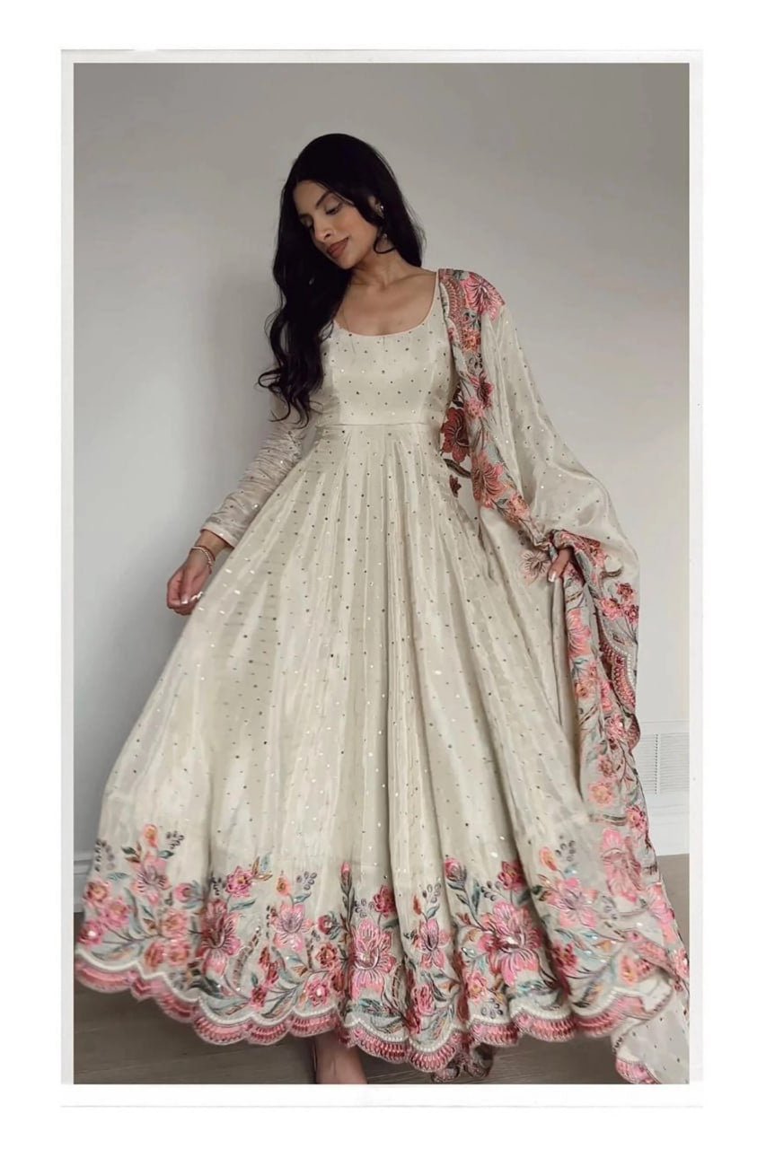 OFF-WHITE VICHITRA SILK GOWN SET - Image 2