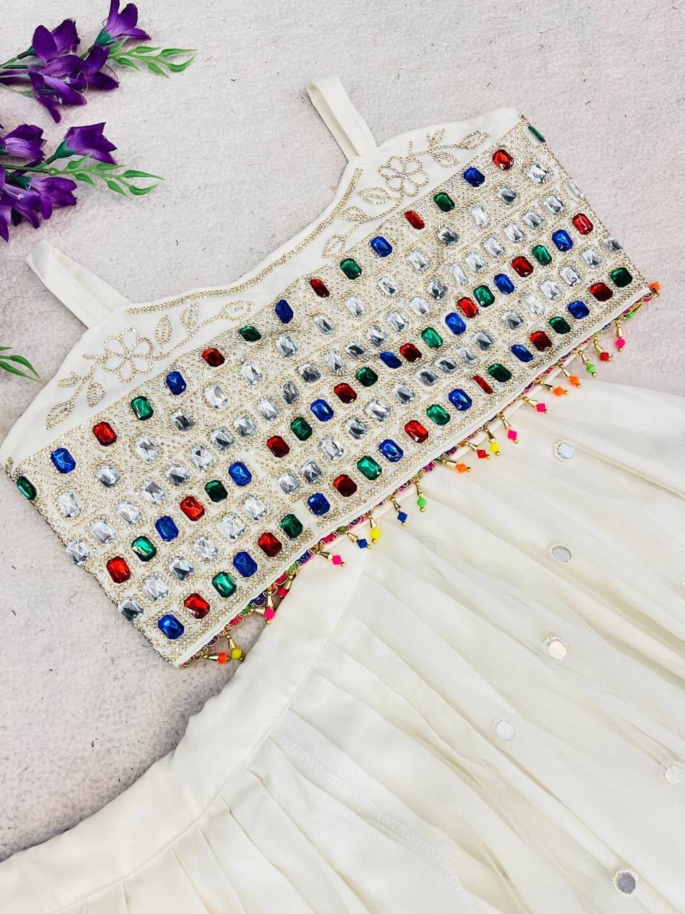 White Navratri Lehenga Choli with Mirror Work & Diamond Blouse 3 0C2DE7AD F091 407E 9EFD 034D0D40196B