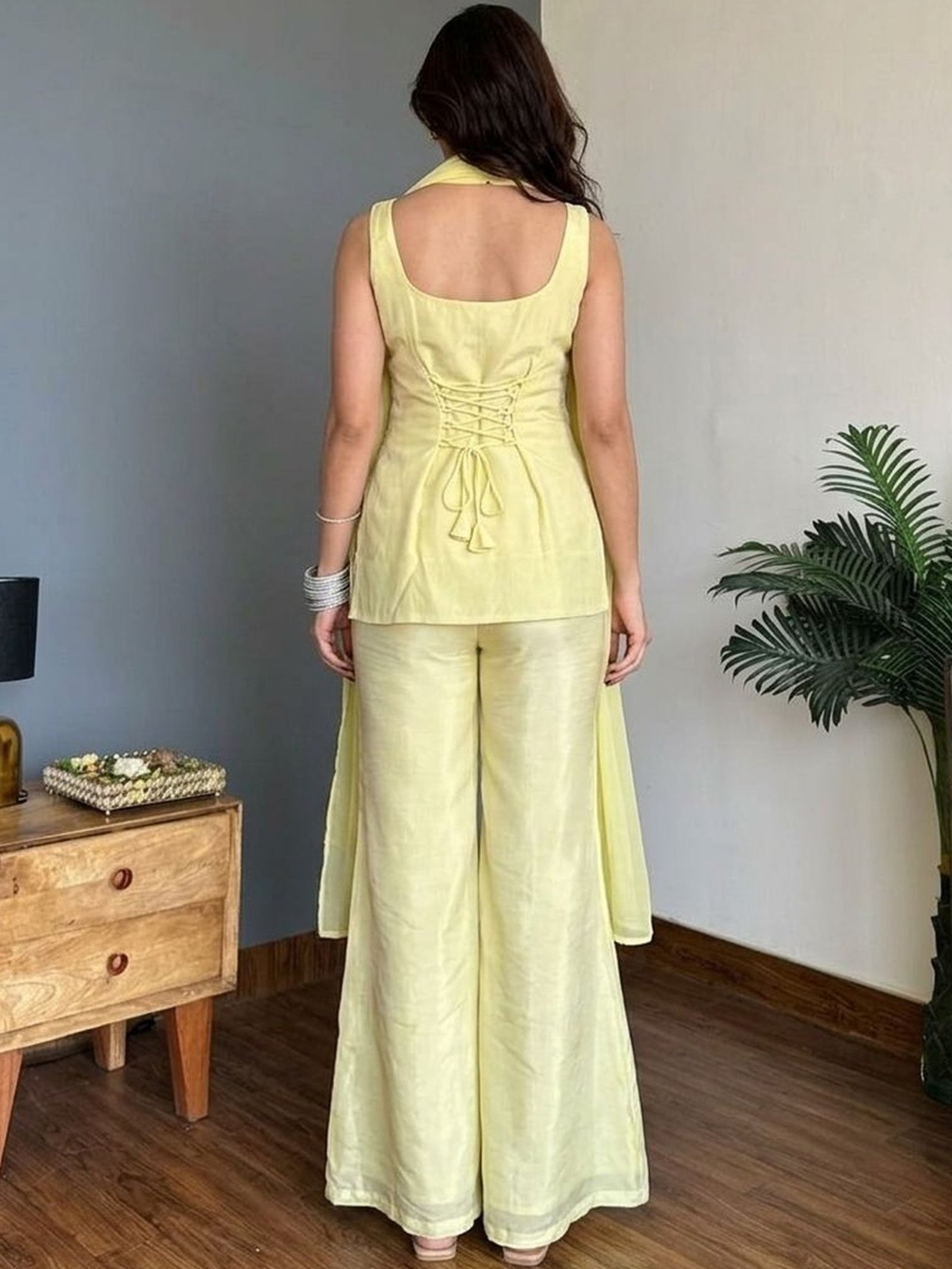Yellow Floral Embroidered Faux Georgette Kurta Palazzo Suit Set with Dupatta 2 dkeee4elhvbet0cwa2n3